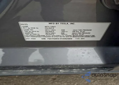 2026 Tesla Model Y z USA, uszkodzony, nr VIN 7SAYGDEE4TA462089